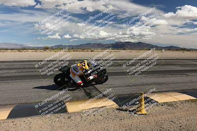 media/Nov-16-2025-Race Pace (Sun) [[8c5fa54630]]/Non Verified Riders (1st 20 Minutes)/3-Turn 3 Inside (11am)/